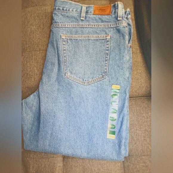 LL BEAN MEN'S 42 X 29 BLUE DENIM ๐ JEANS ๐ - Picture 1 of 5